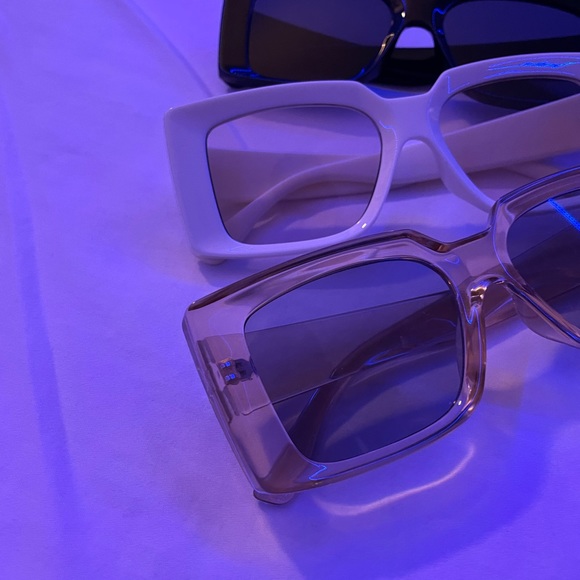 Sunglasses Set - Picture 2 of 3